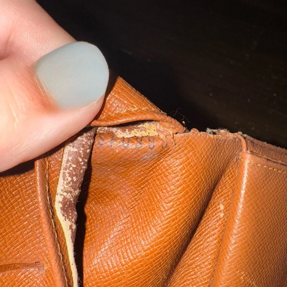 Louis Vuitton Trifold Snap Monogram Wallet